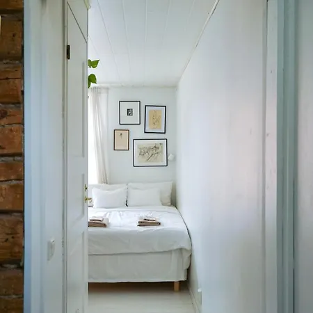 Wooden House With Shared Garden 아파트 헬싱키