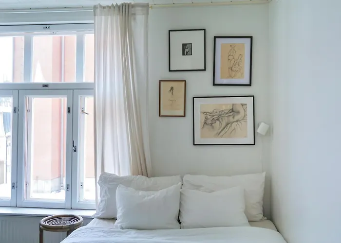 Wooden House With Shared Garden *