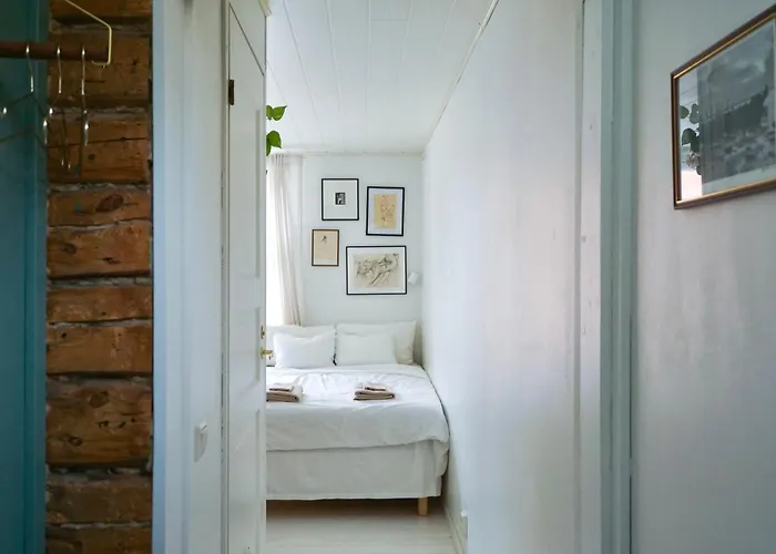 Wooden House With Shared Garden Apartamento Helsínquia