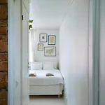 Wooden House With Shared Garden Appartamento Helsinki