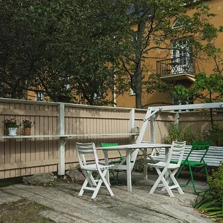 Wooden House With Shared Garden *
