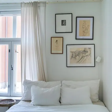 Wooden House With Shared Garden *